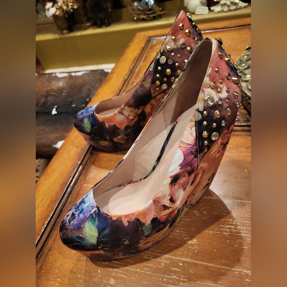 Rhinestone Wedge heels, Aldos. Floral Multi Color Elegant with spikes & stone
